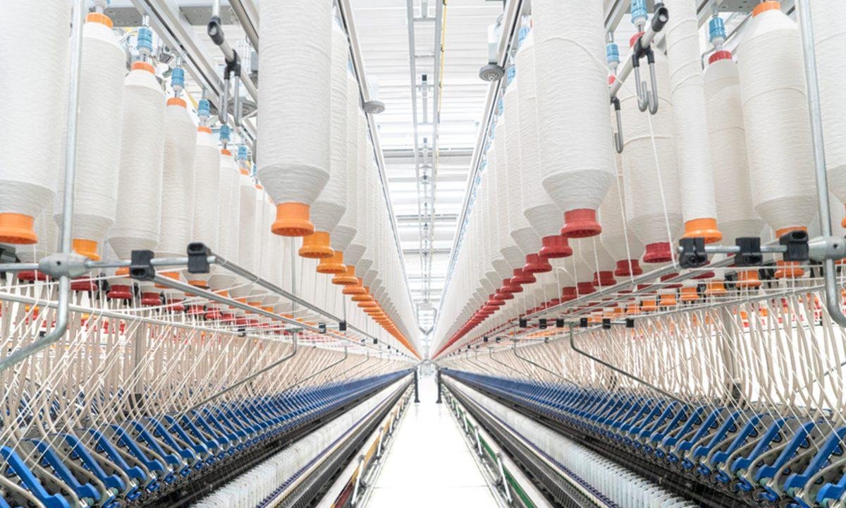 Mercado: tombo da indústria surpreende, mas 2026 deve ser "menos pior"