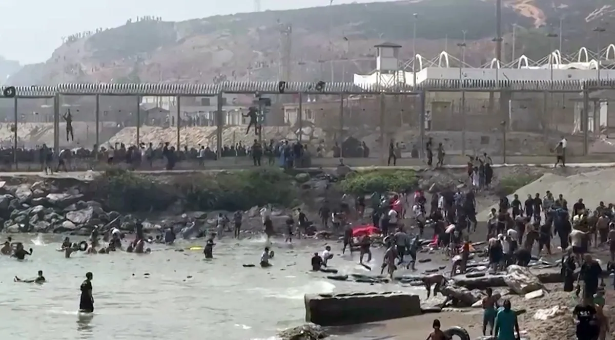 Marrocos atribui mortes em travessias de migrantes para Ceuta à ação de traficantes e desinformação on-line