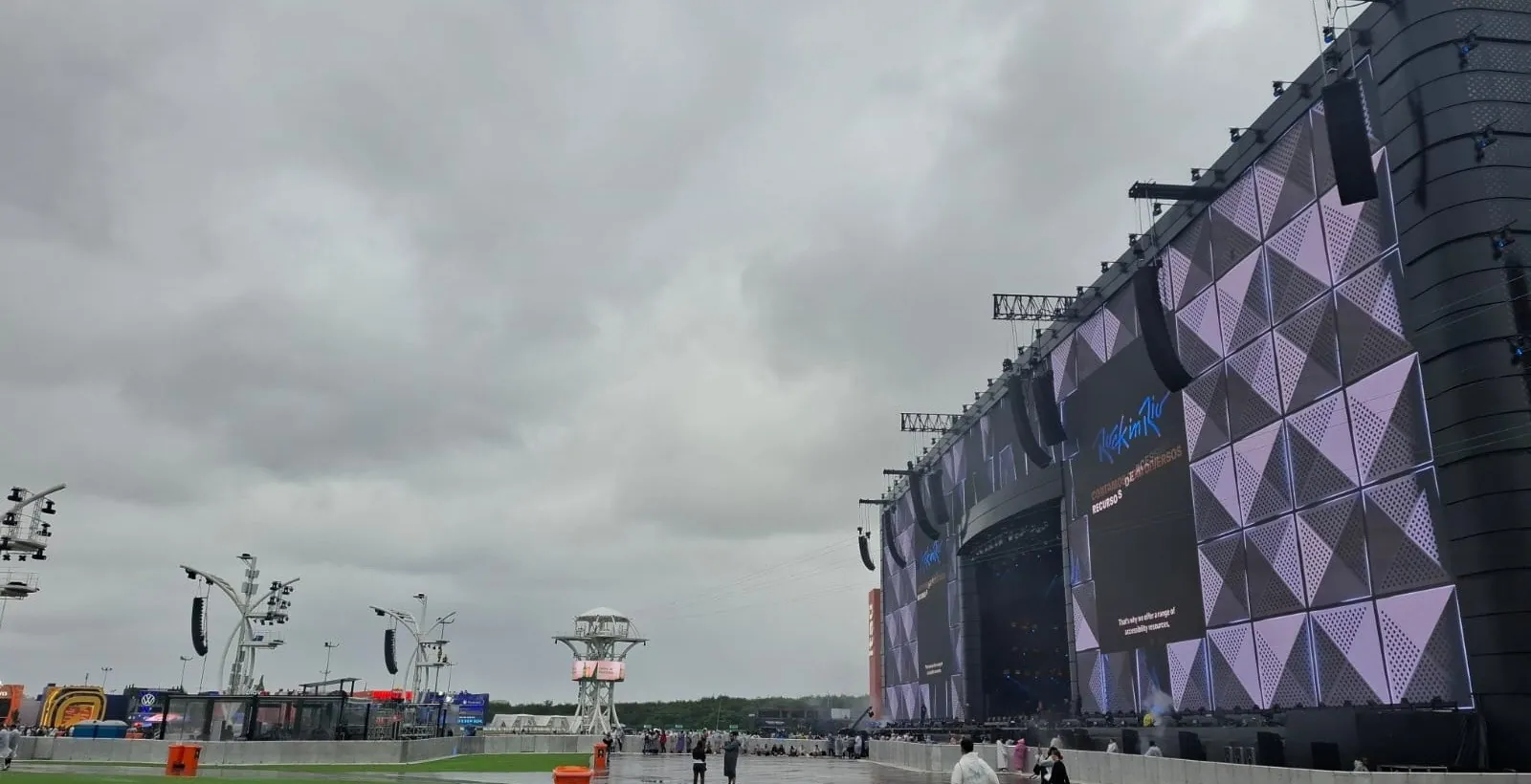 Chuva forte na Zona Sudoeste faz Rock in Rio suspender agendamento dos brinquedos; veja
