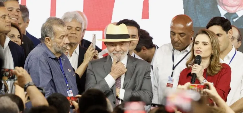 Lula cita Rubio e diz que derrotará Flávio “em nome da democracia”
