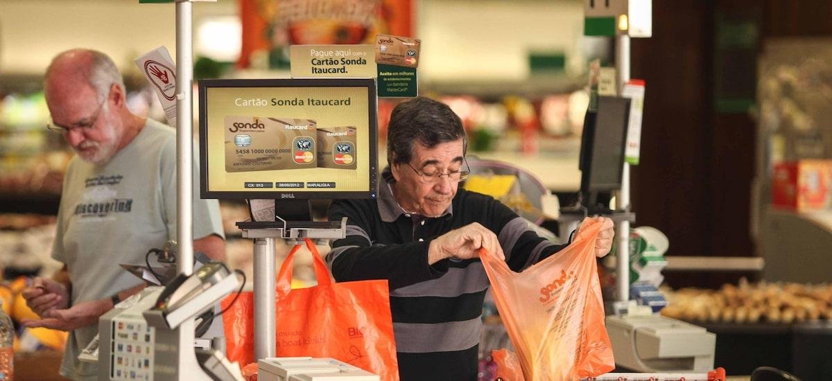 IPCA-15: prévia da inflação desacelera a 0,20% em janeiro com queda em energia e passagens aéreas