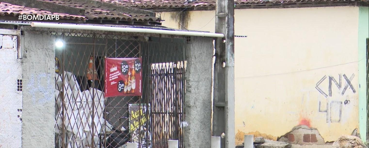 Homem é morto a tiros em bar de Campina Grande | G1