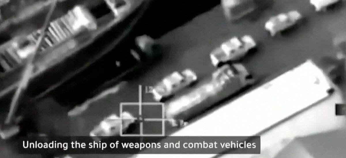 Arábia Saudita bombardeia cidade portuária no Iêmen para destruir armas de separatistas