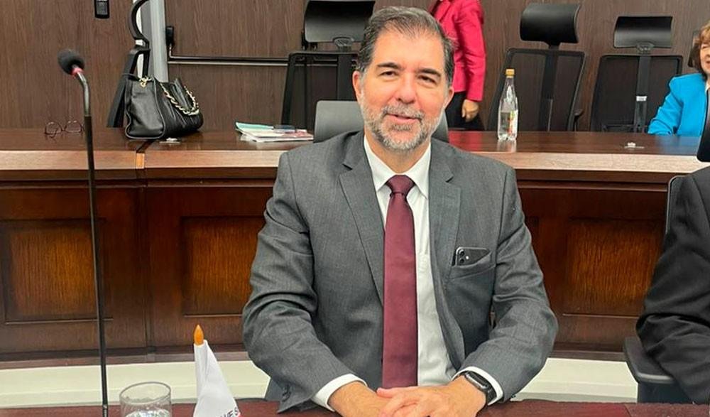 Desembargador do TJMG é atropelado por moto em BH | G1