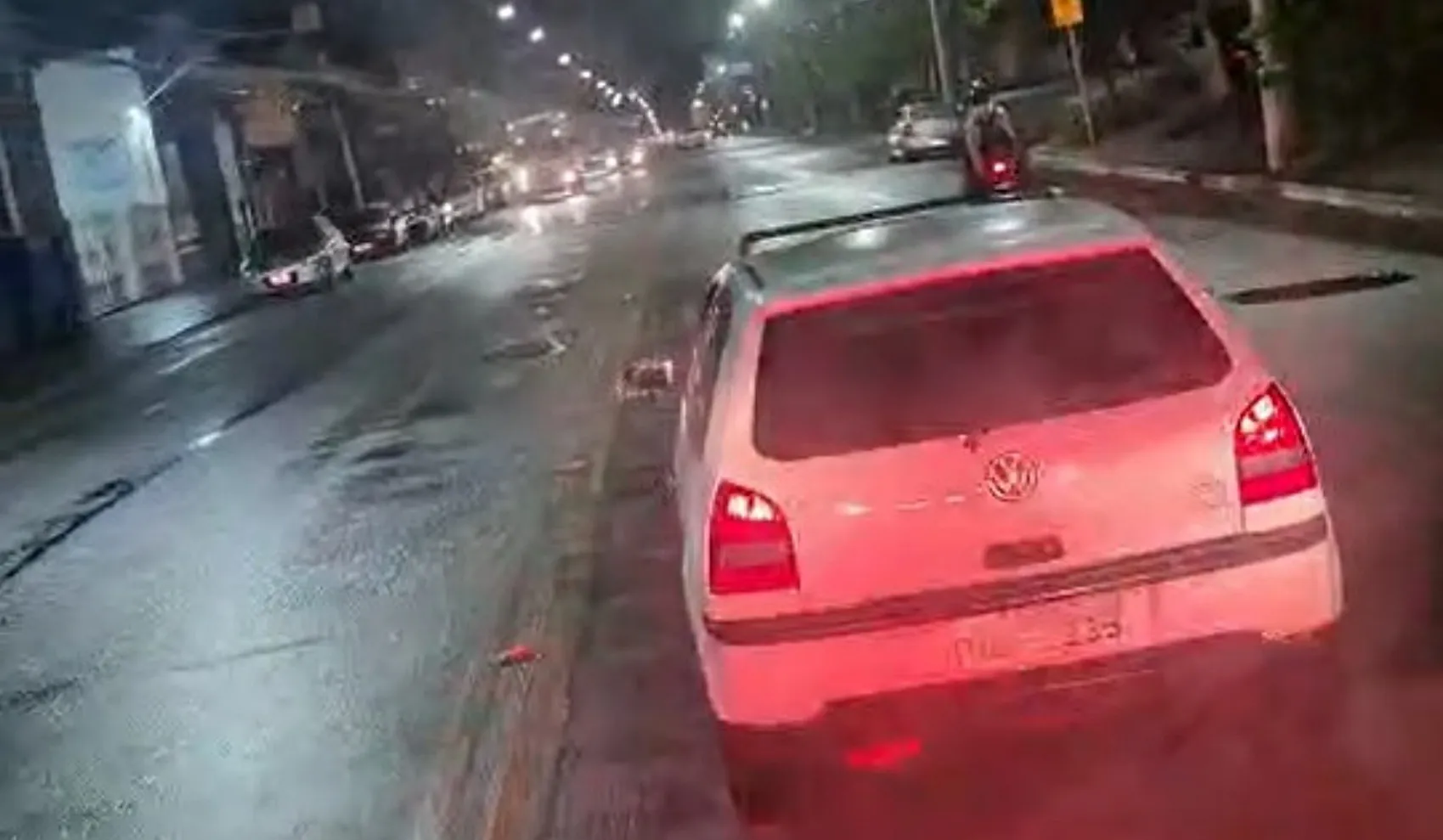 VÍDEO: Motorista impede passagem de ambulância do Samu em MG | G1