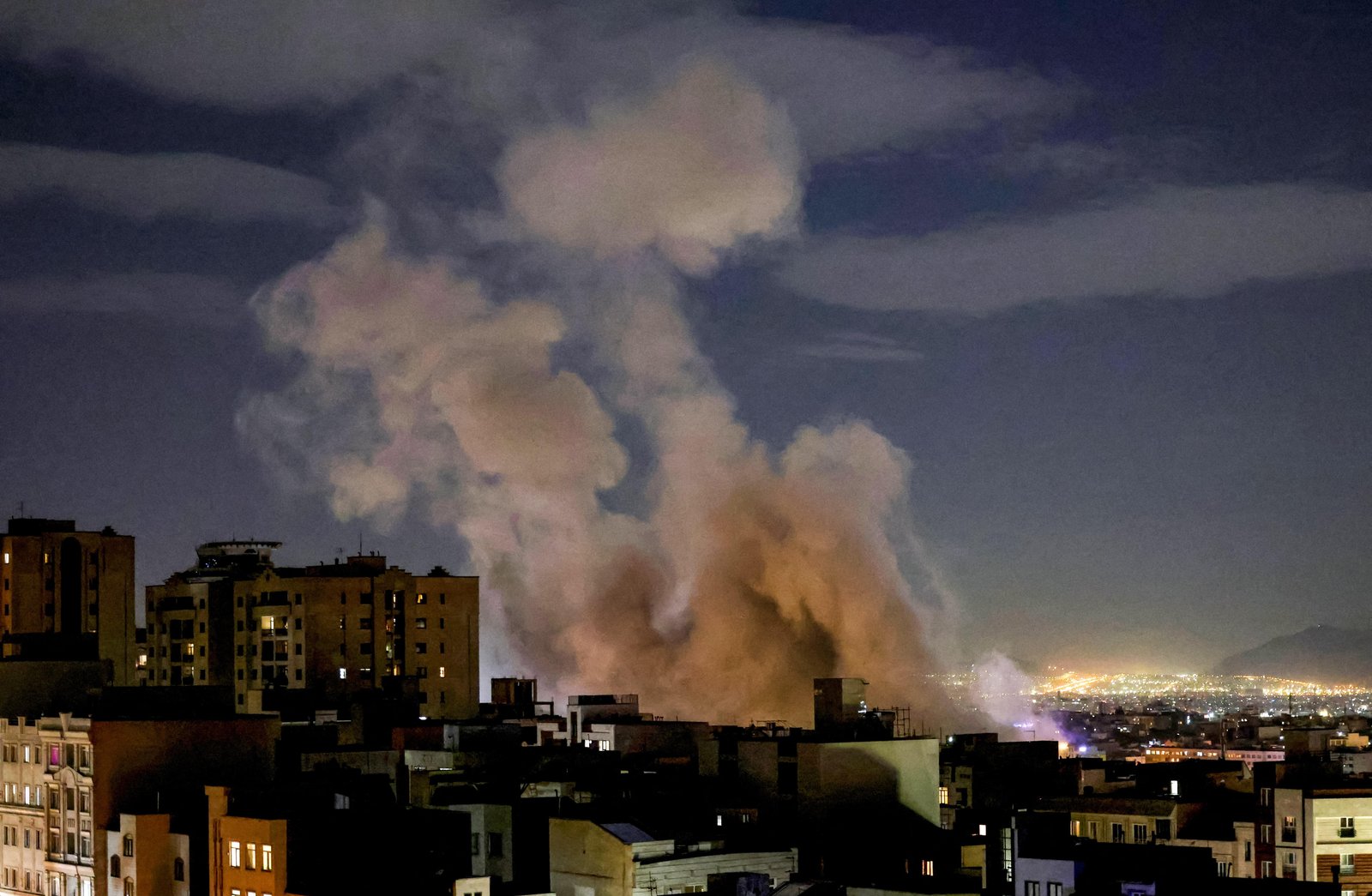 Irã anuncia ter atacado gabinete de Netanyahu, diz agência | G1