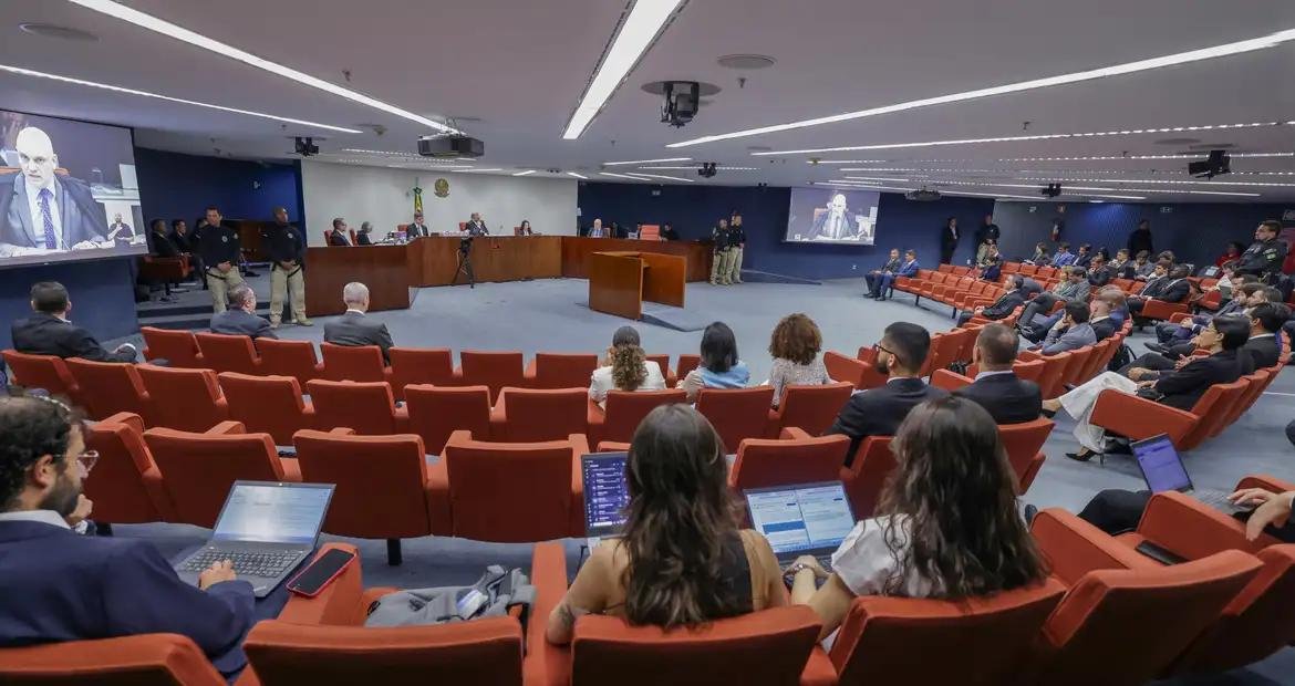 Moraes homologa acordo para que dois kids pretos evitem prisão