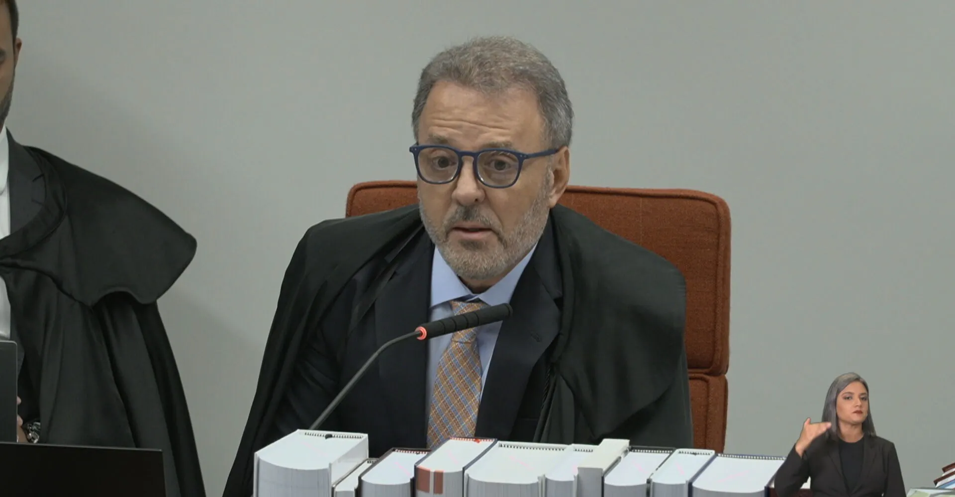 PGR pede fim do sigilo de documentos do caso Master e diz que medida evita falsa impressão de transparência
