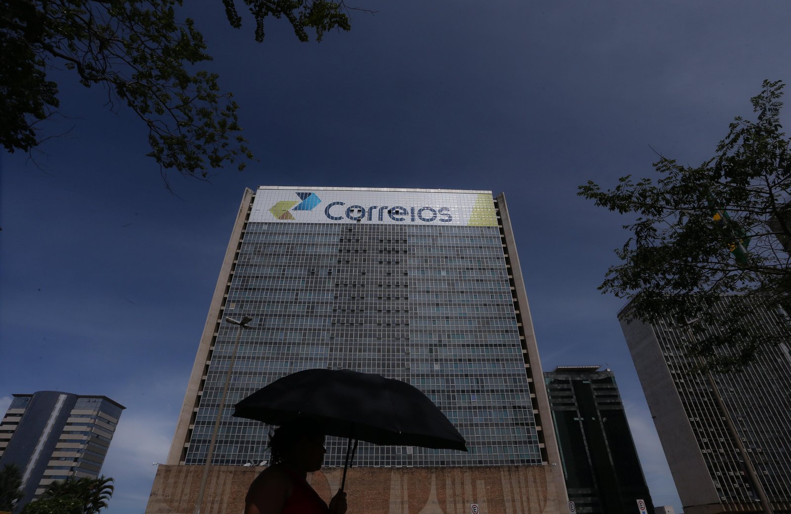 Correios trocam diretores de operação e financeiro