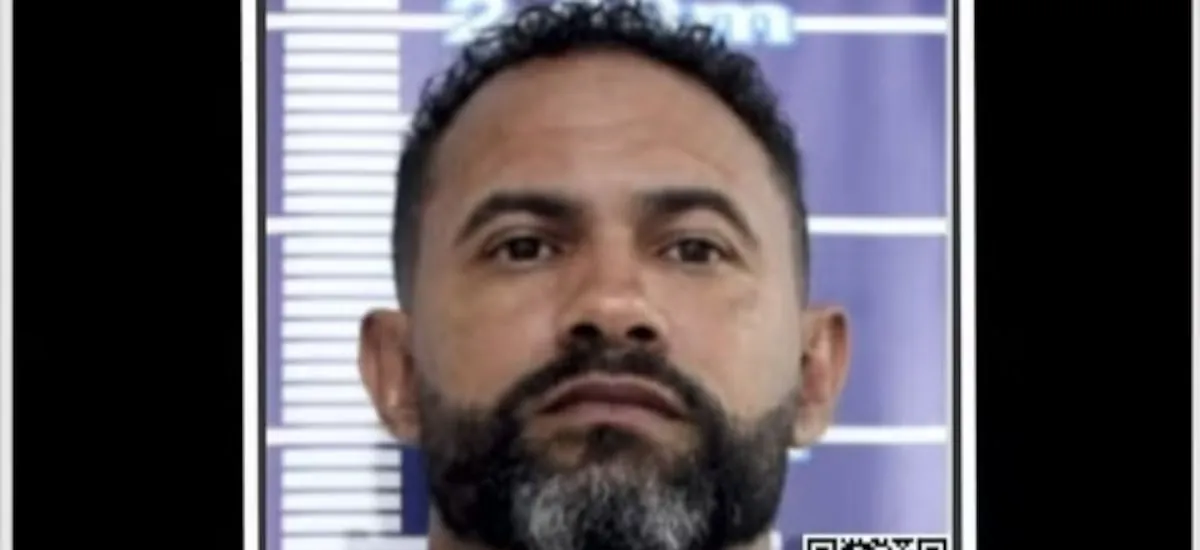 Disque-Denúncia divulga cartaz de ‘procurado’ do goleiro Bruno e pede informações