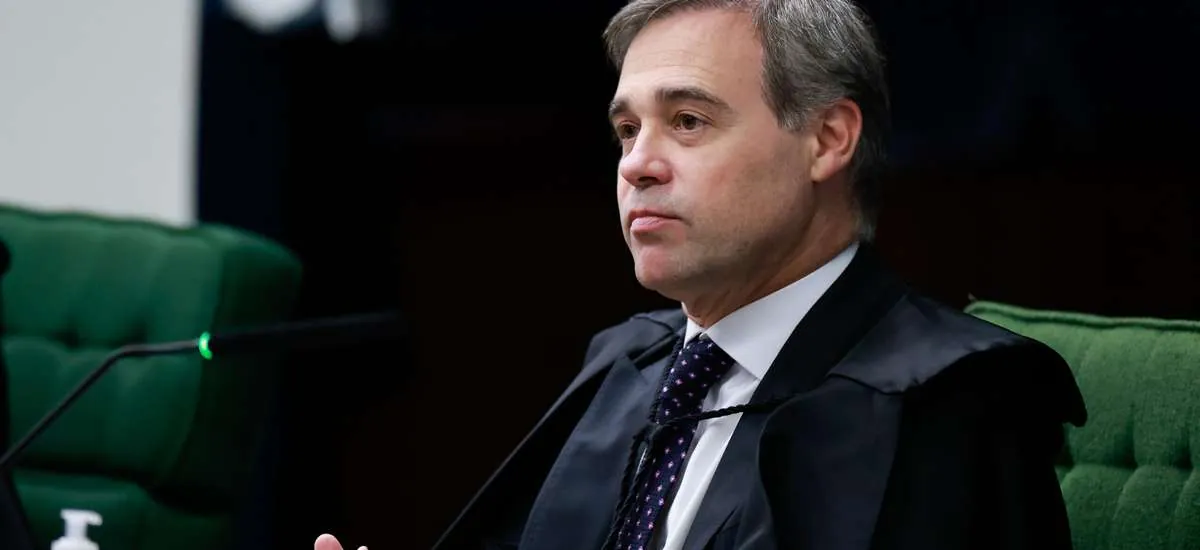 Mensagens e áudios revelam encontro entre Vorcaro e André Mendonça, que confirma reunião com ex-banqueiro