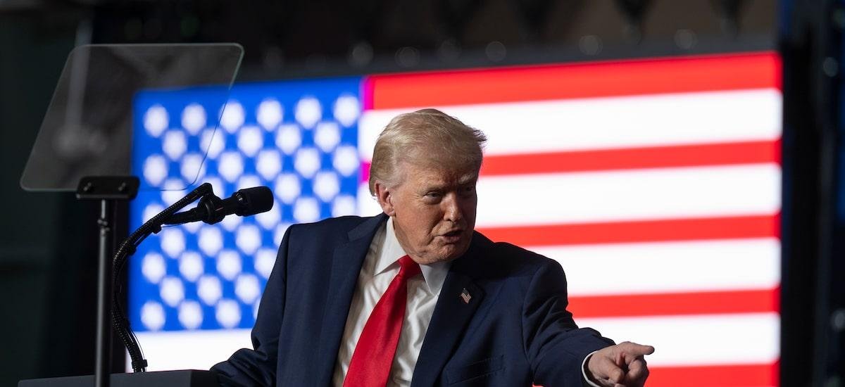 Trump ameaça impor tarifa de 50% sobre aeronaves canadenses e diz que retirará certificação nos EUA