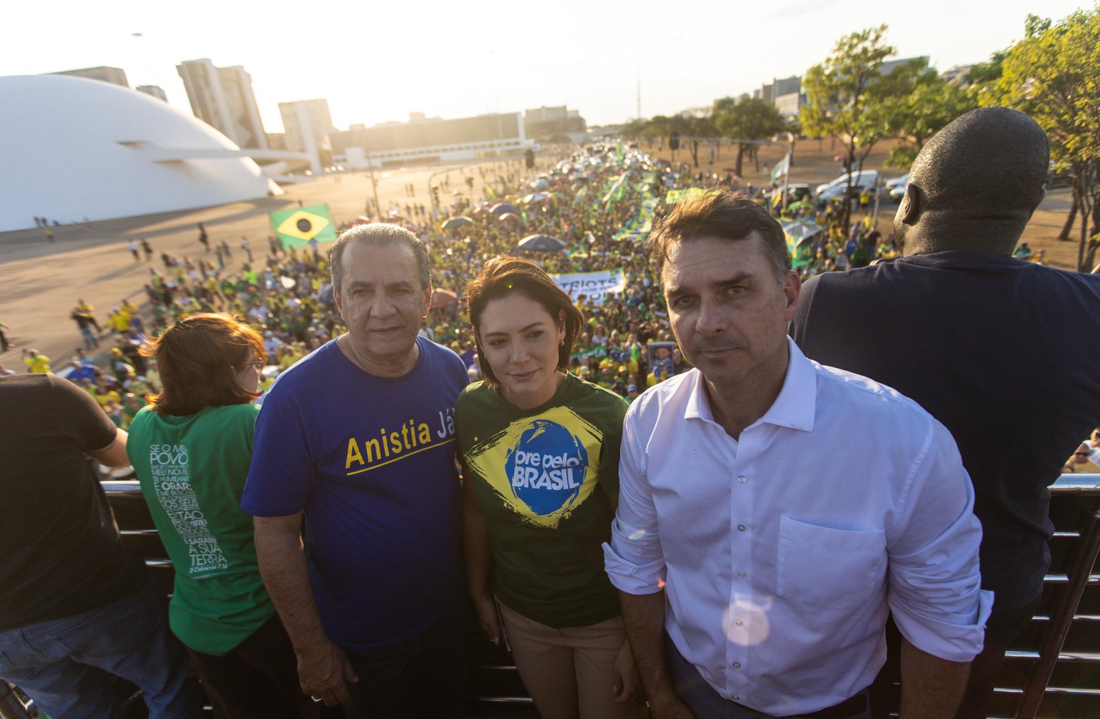 Flávio faz as pazes com Malafaia em almoço antes de ato na Paulista e tenta costurar apoio à pré-campanha