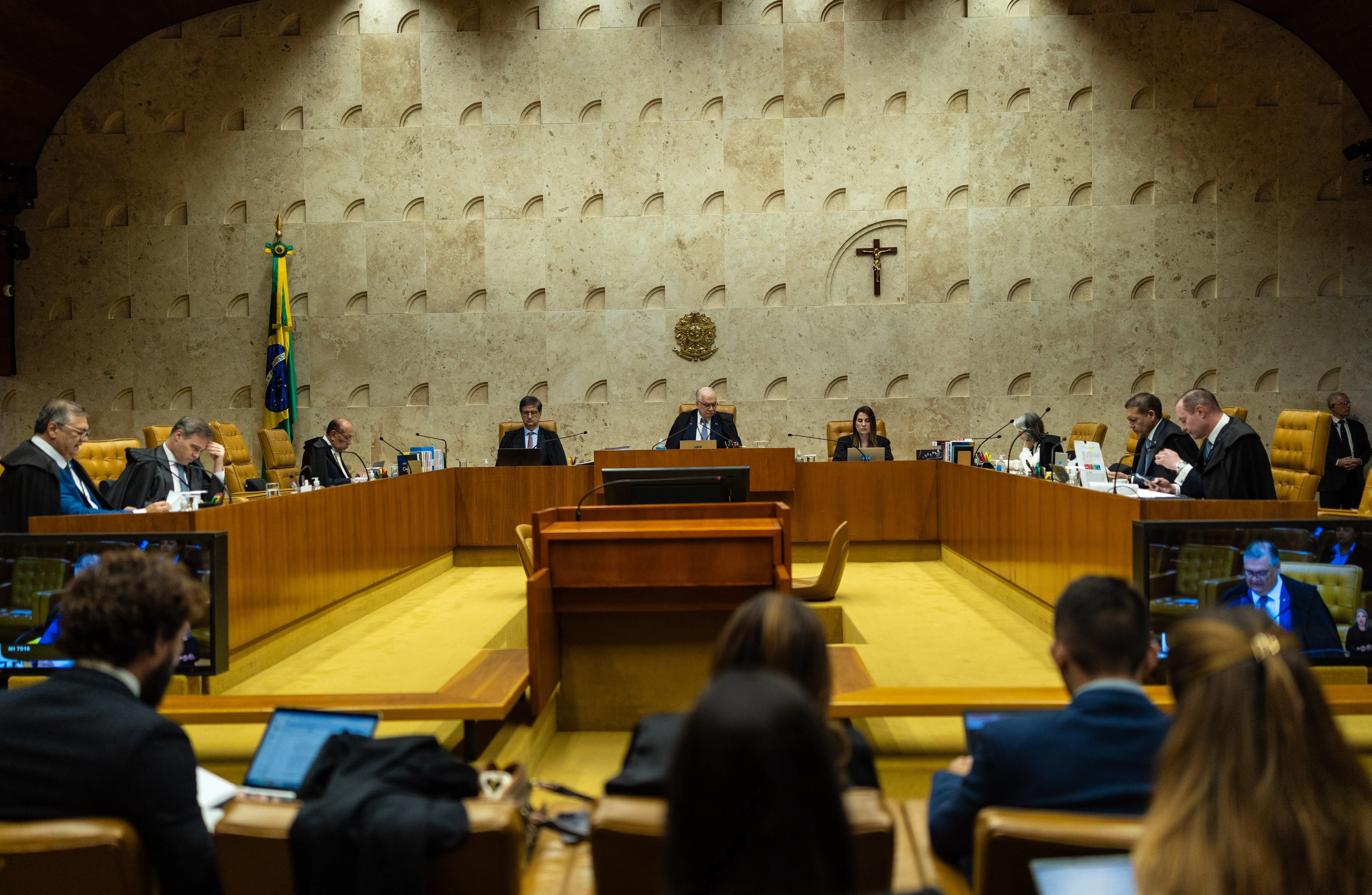 Freio em colegas, sessão sobre Vorcaro, inquérito das fake news: entenda todos os atos de Fachin para conter crise no STF