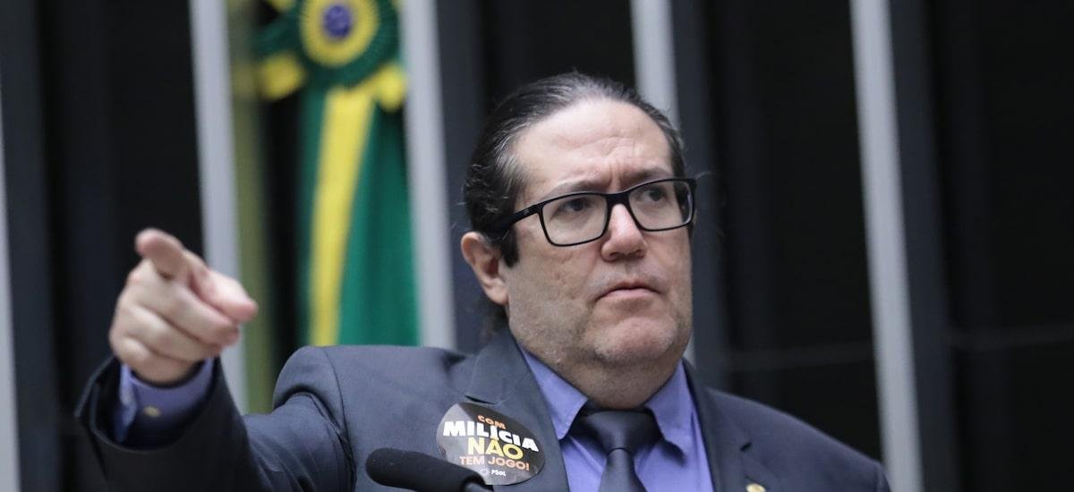 PEC da Segurança: Motta promete a PT e PSOL tentativa de tirar redução da maioridade penal do texto