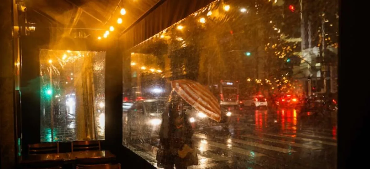 Defesa Civil alerta para chuva com raios em SP; Sul terá temporais até segunda-feira