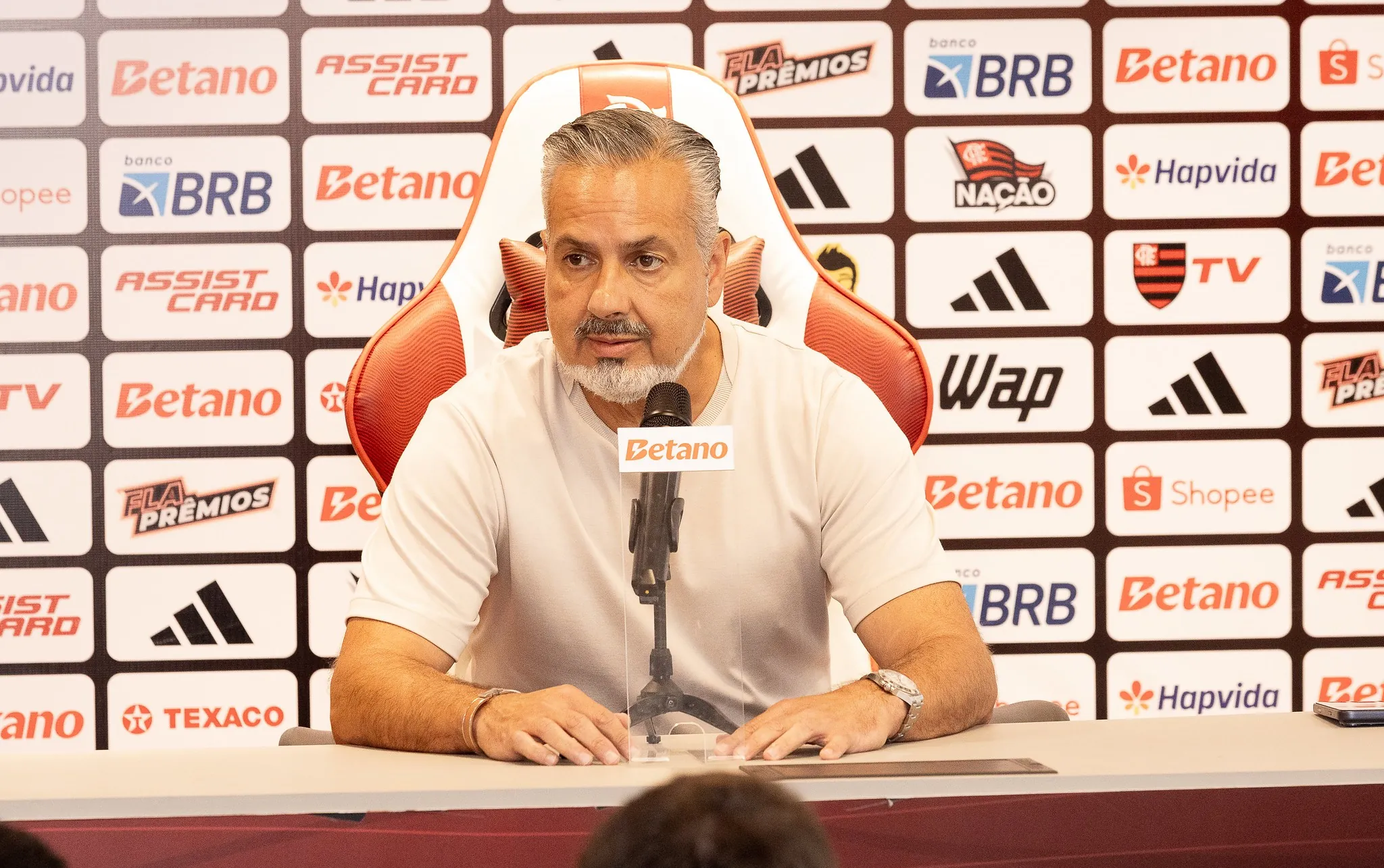 José Boto se pronuncia após cancelamento de jogo do Flamengo na Libertadores: 'Esperamos ganhar estes três pontos'
