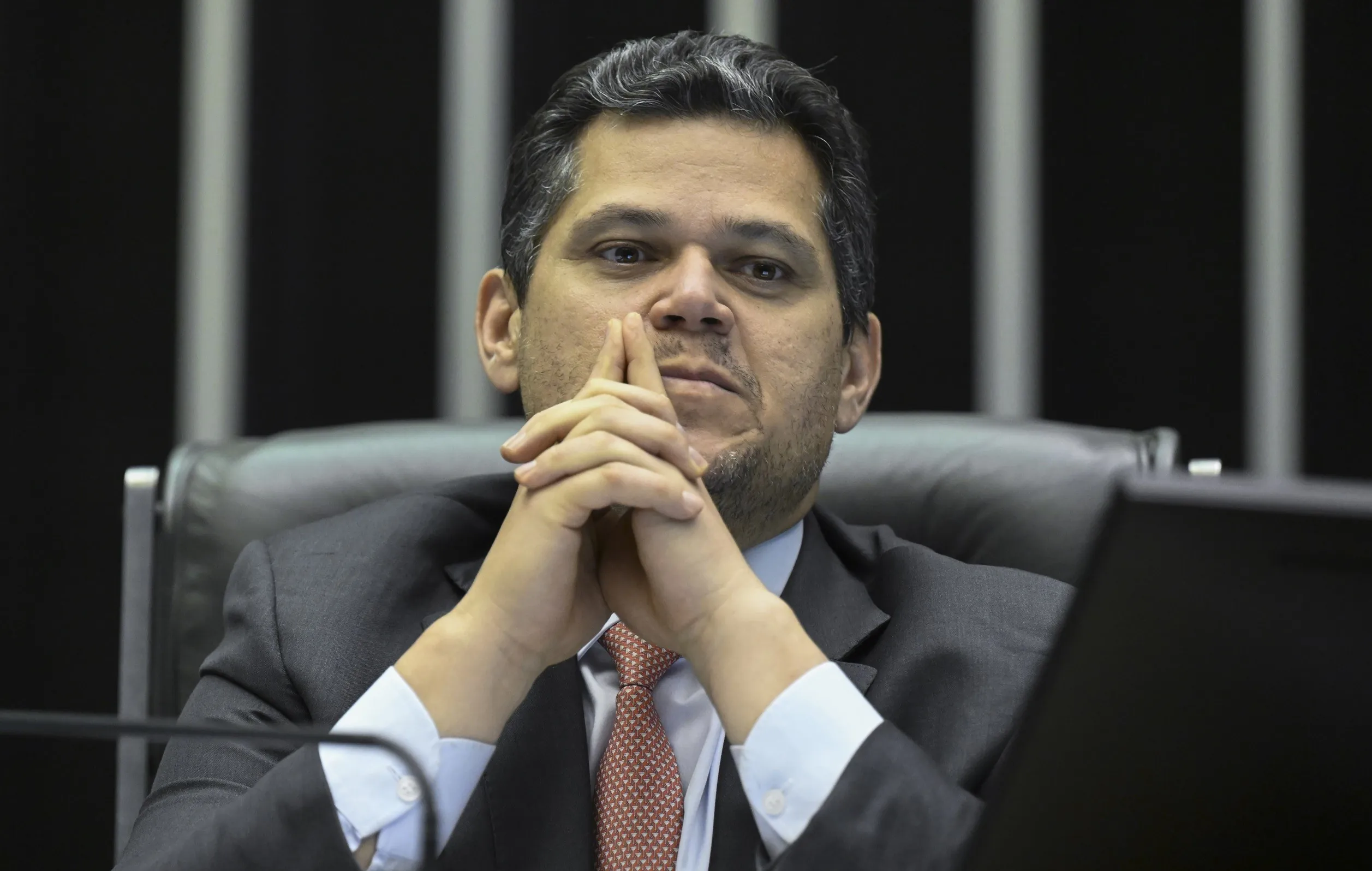 Fim da escala 6x1: governo tentará aprovar PEC depois do primeiro turno; entenda por que medida não avançou