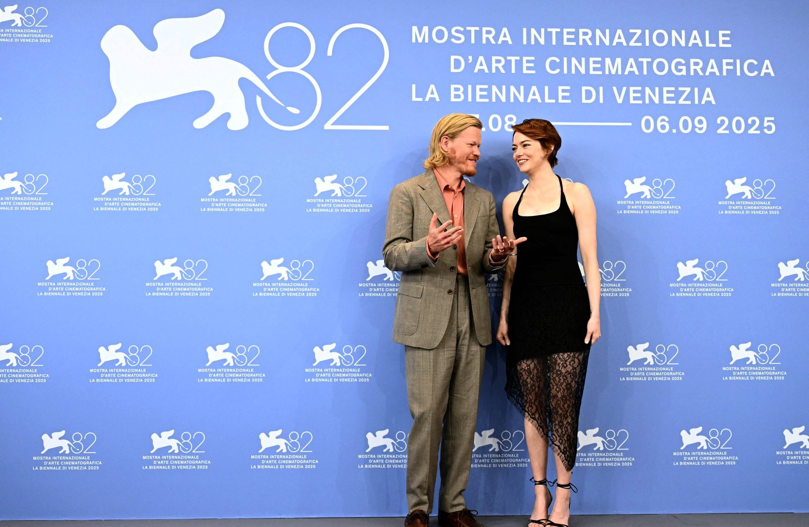 Simpatia pelo atormentado: O conspiracionista encantador de 'Bugonia'