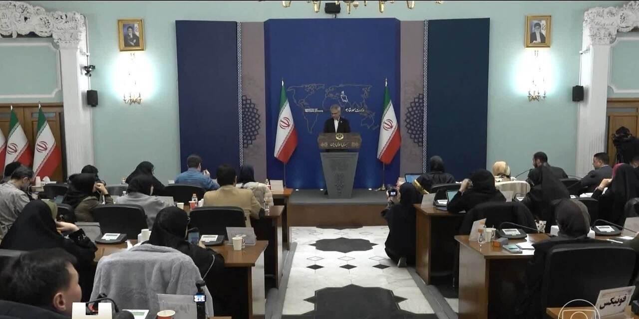 Pressionado, Irã está disposto a encerrar programa nuclear, diz jornal | G1