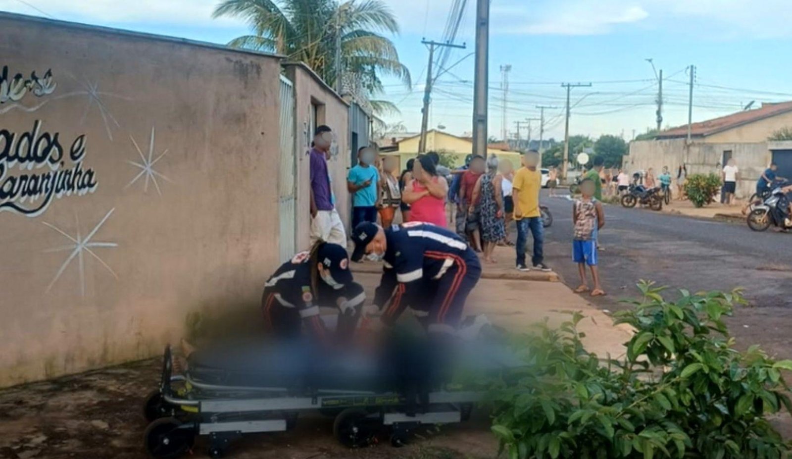 Mulher é morta a facadas pelo namorado, diz delegado | G1