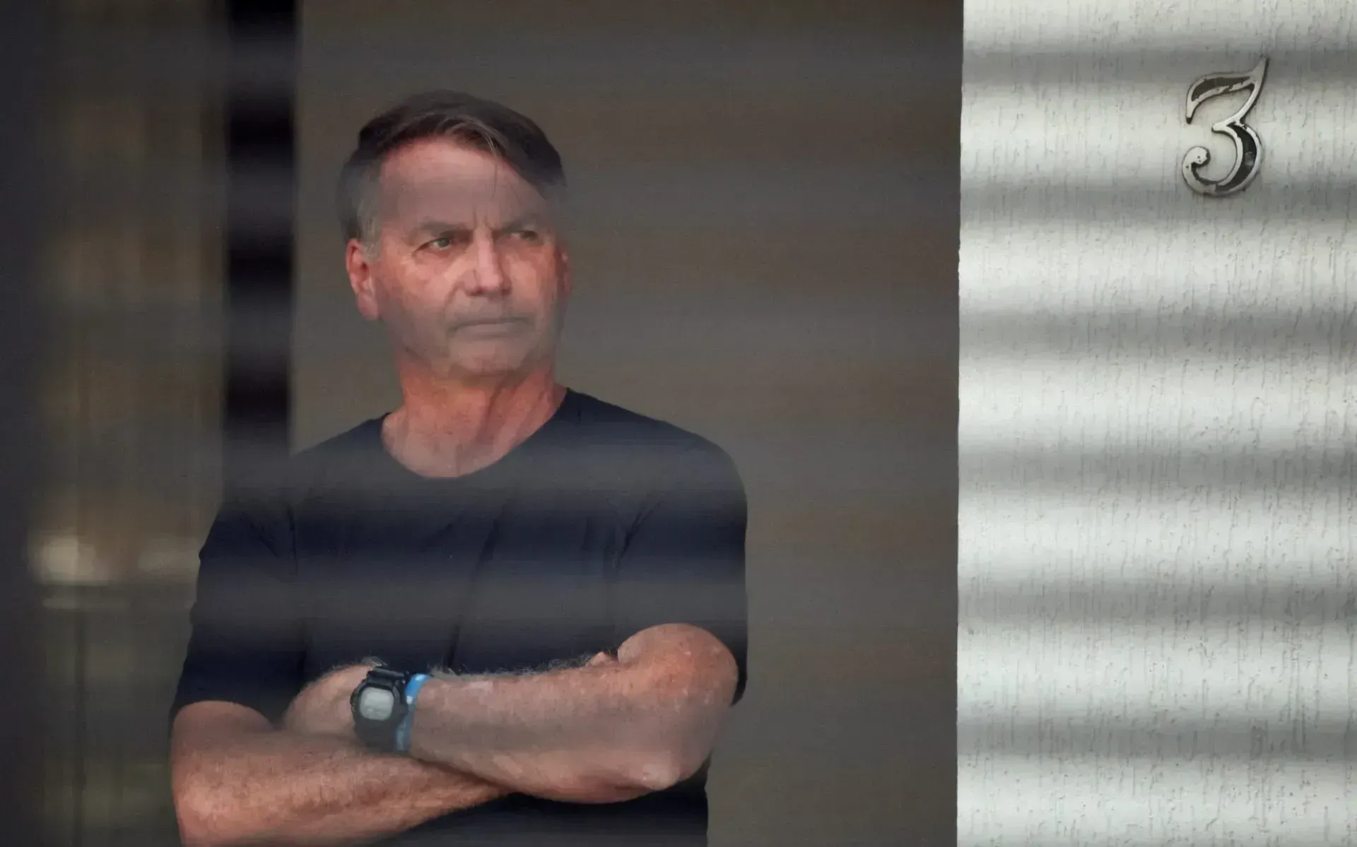 Com acordão, Bolsonaro deve ficar 2 anos e 3 meses em regime fechado