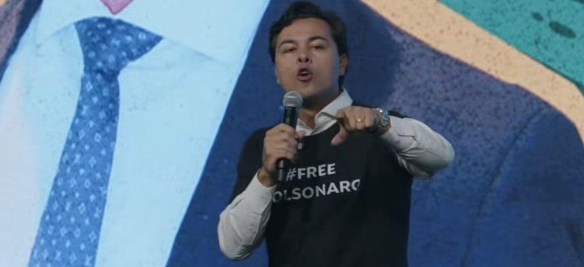 Advogado de Filipe Martins anuncia pré-candidatura à Câmara com apoio de Deltan Dallagnol