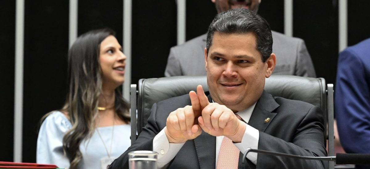 Análise | Os avisos de Alcolumbre ao governo Lula e ao STF em seu discurso ao abrir os trabalhos no Congresso