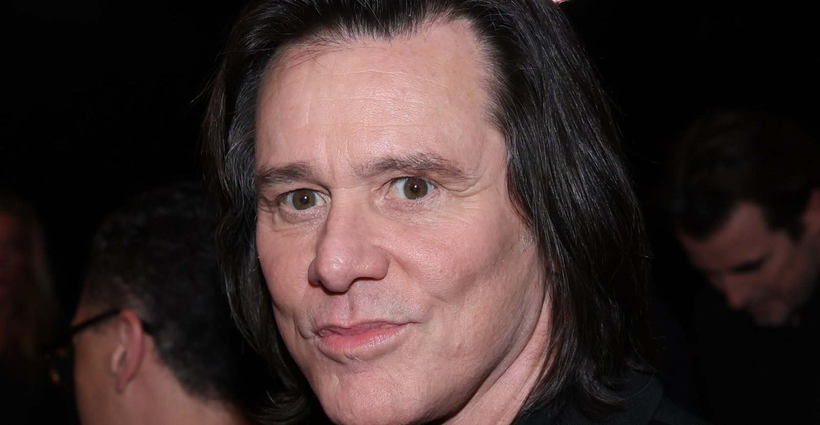 'Novo rosto' de Jim Carrey gera curiosidade sobre procedimentos; especialista comenta possíveis mudanças