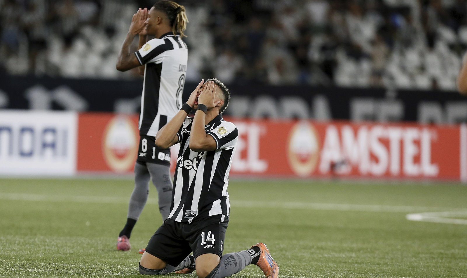 Botafogo perde para o Barcelona de Guayaquil no Nilton Santos e é eliminado da pré-Libertadores