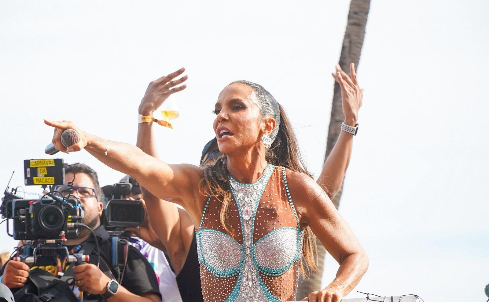 Entenda processo movido por foliona contra Ivete Sangalo | G1