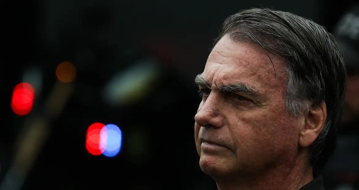 STM recebe pedido de perda de patente de Bolsonaro e mais 4 oficiais