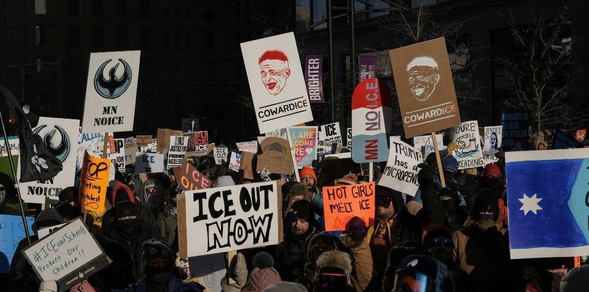 Criança de 5 anos detida por agentes do ICE é solta nos Estados Unidos