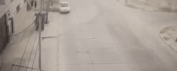 Homem morre após se chocar contra corda atravessada em rua na Argentina; vídeo