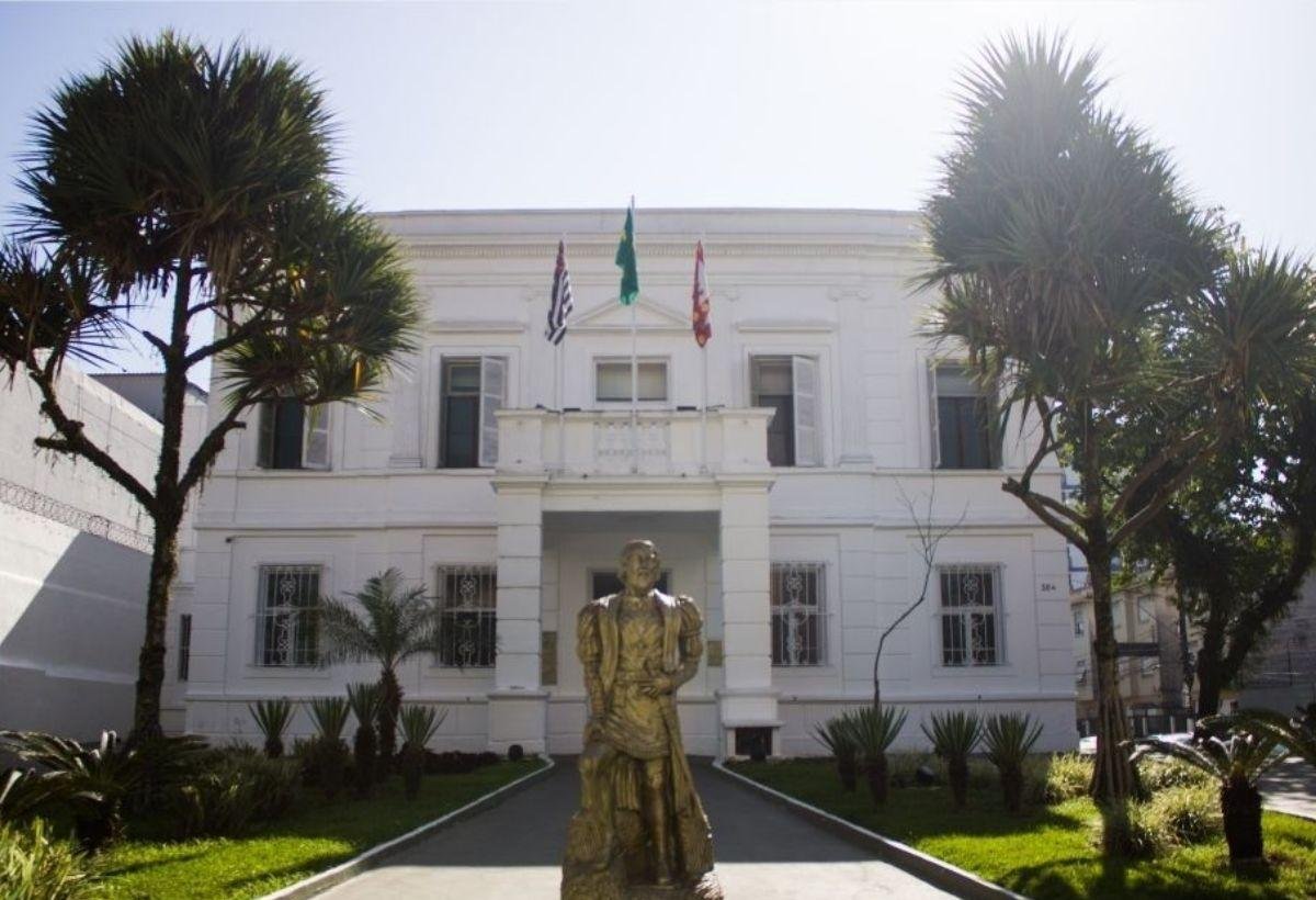 Concurso público São Vicente: vagas em 15 áreas e salários de R$ 8 mil | G1