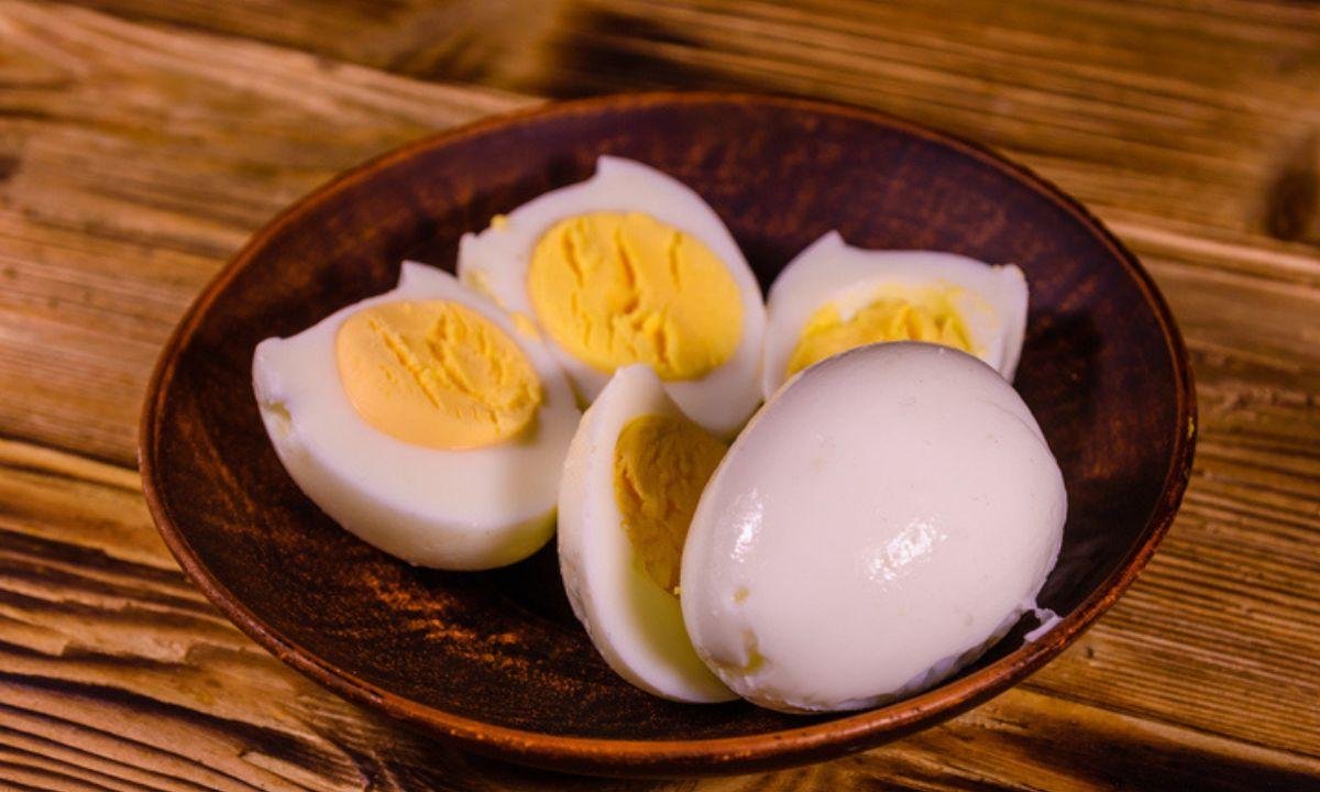 Nutriente encontrado no ovo ajuda na saúde cerebral; veja qual é