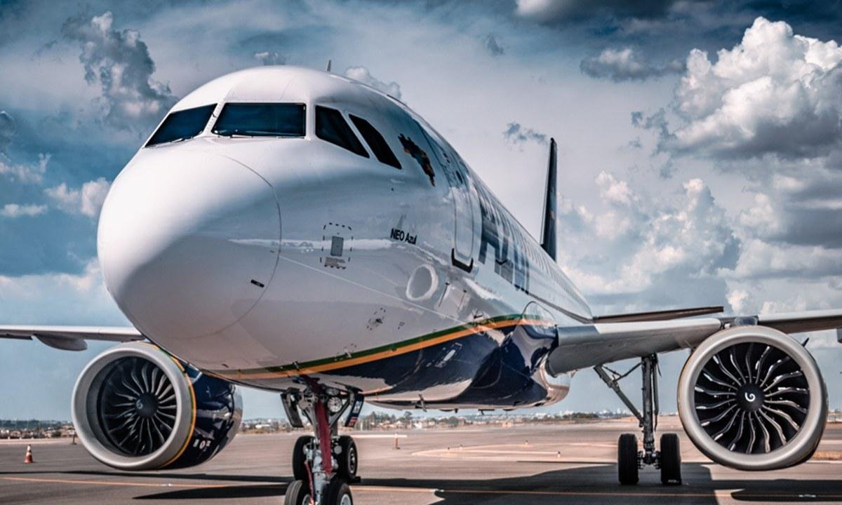 Azul lança oferta de ações para levantar US$ 950 milhões. Entenda