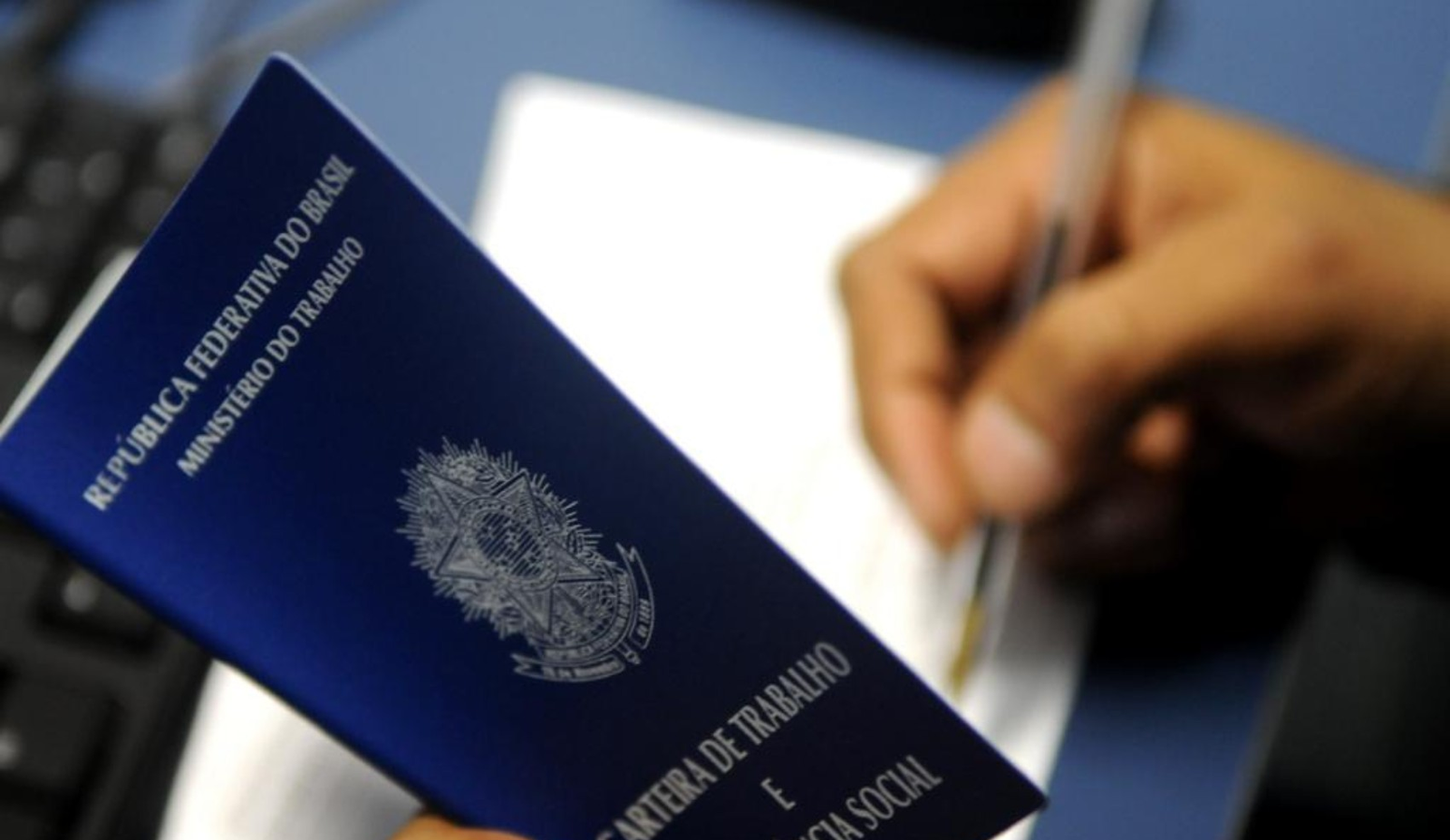 Empresas oferecem mais de 20 vagas de emprego na Grande Goiânia | G1