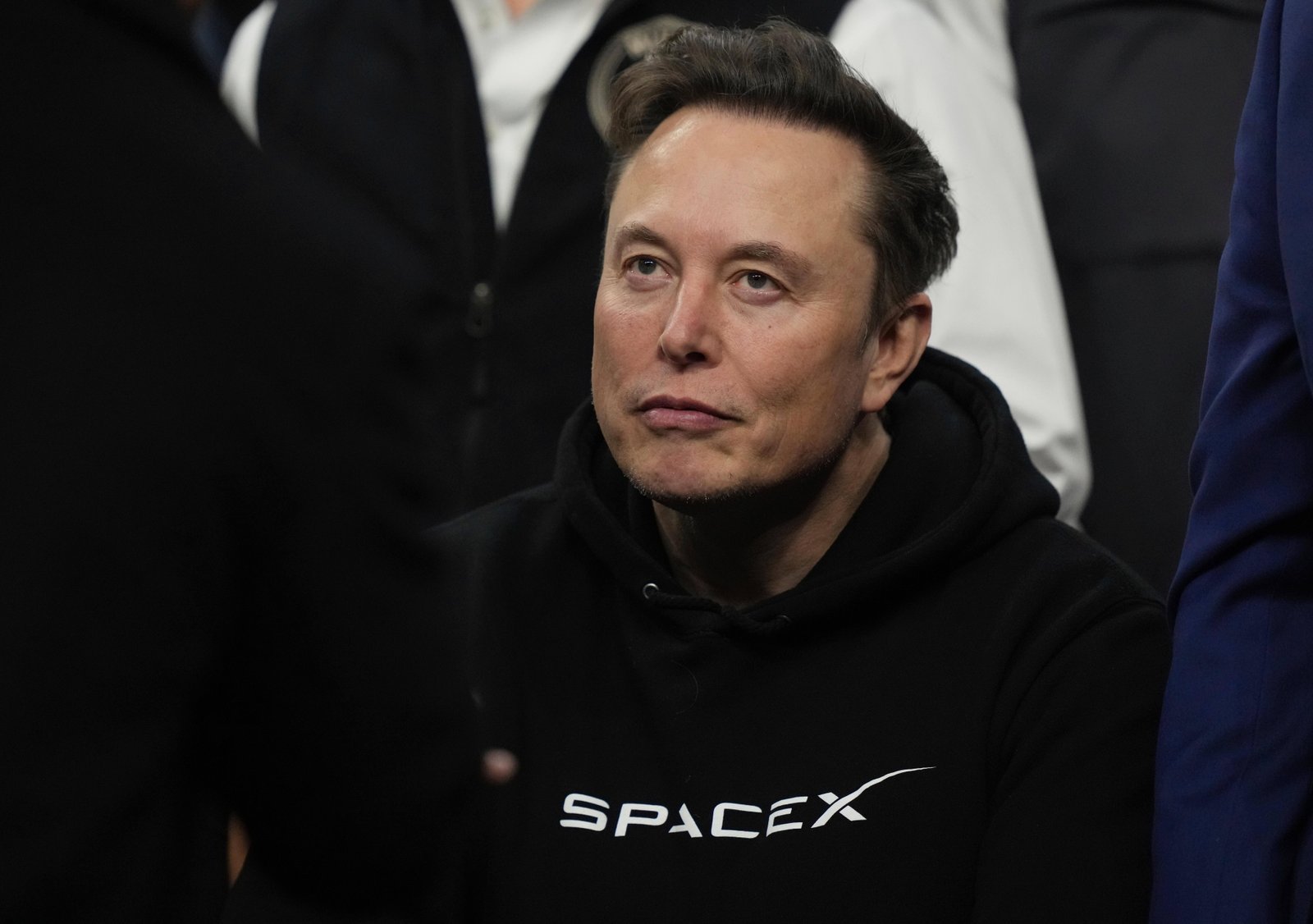 Polícia francesa faz buscas em escritórios do X, de Elon Musk | G1