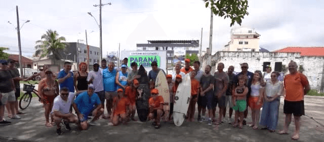 Governo inicia obras de escola de surfe para 600 crianças no PR