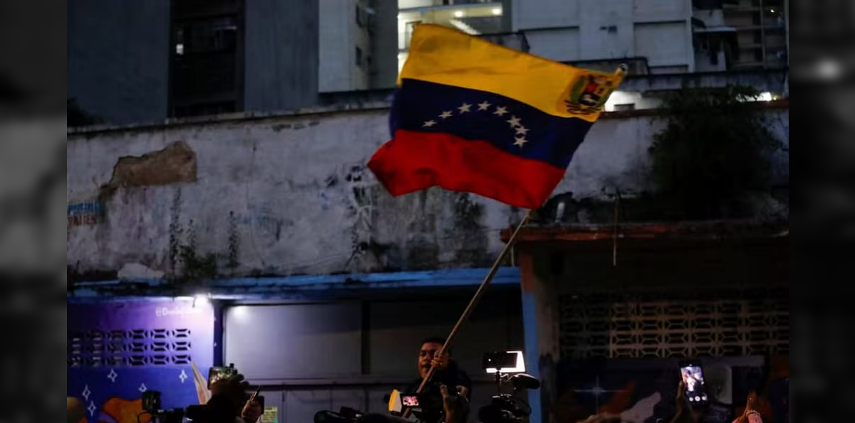 Pelo menos 40 pessoas morreram durante operação de captura de Maduro