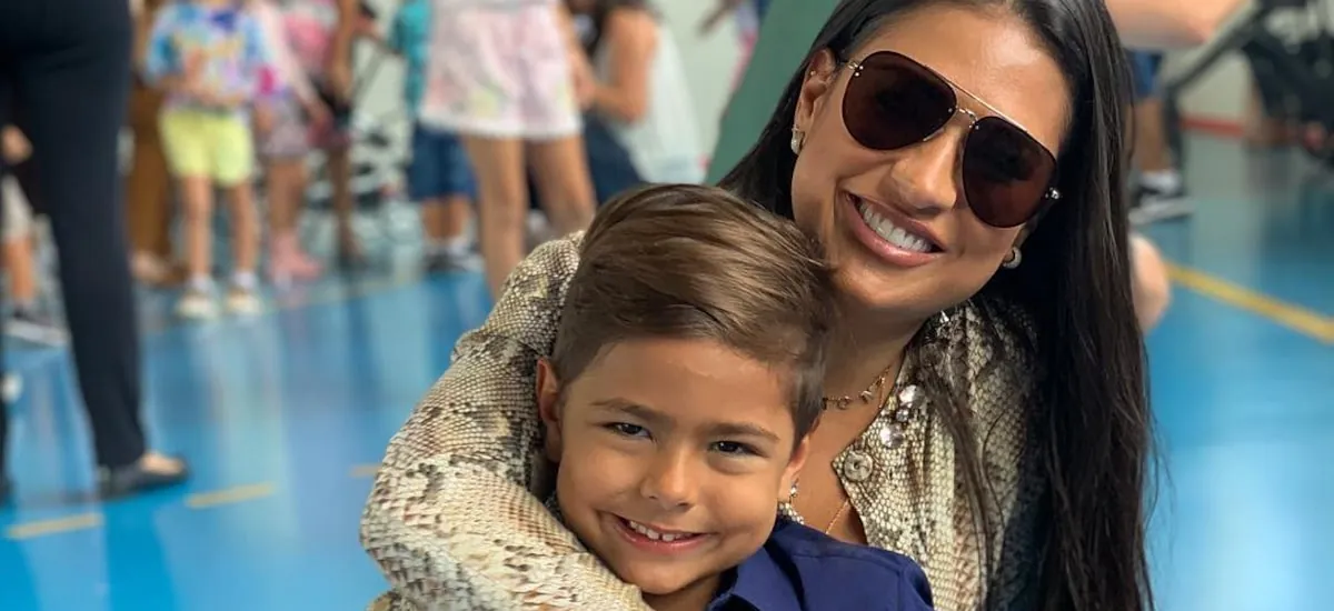 Simone Mendes detalha como é o tratamento médico de crescimento do filho Henry