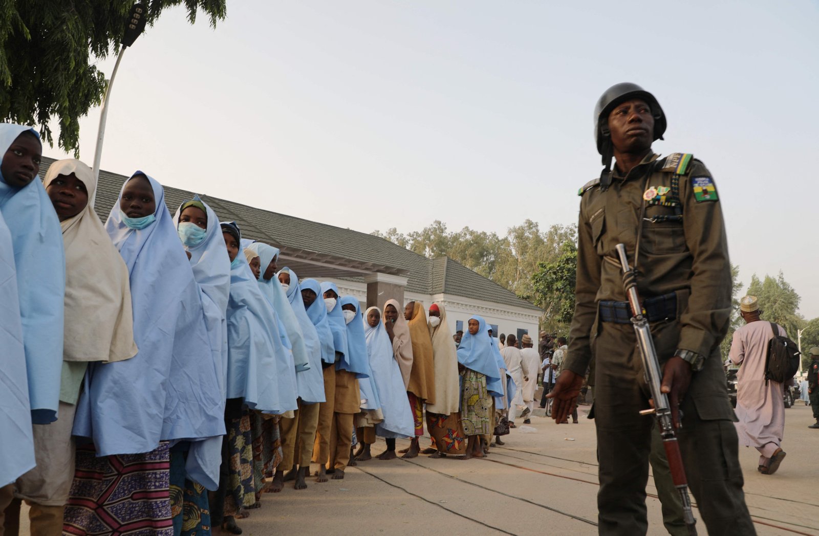 Ataque armado na Nigéria deixa ao menos 162 mortos: 'células terroristas', diz governador