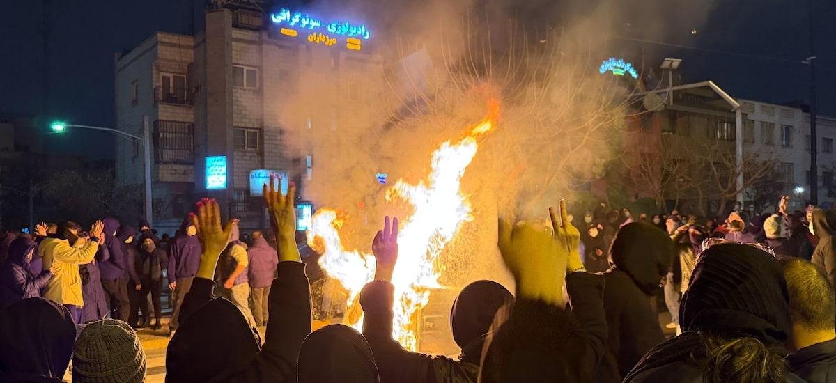 EUA impõem sanções a autoridades do Irã por repressão aos protestos contra o regime