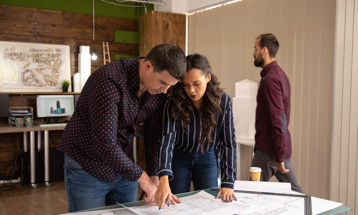 Hoff fortalece conexão com especificadores