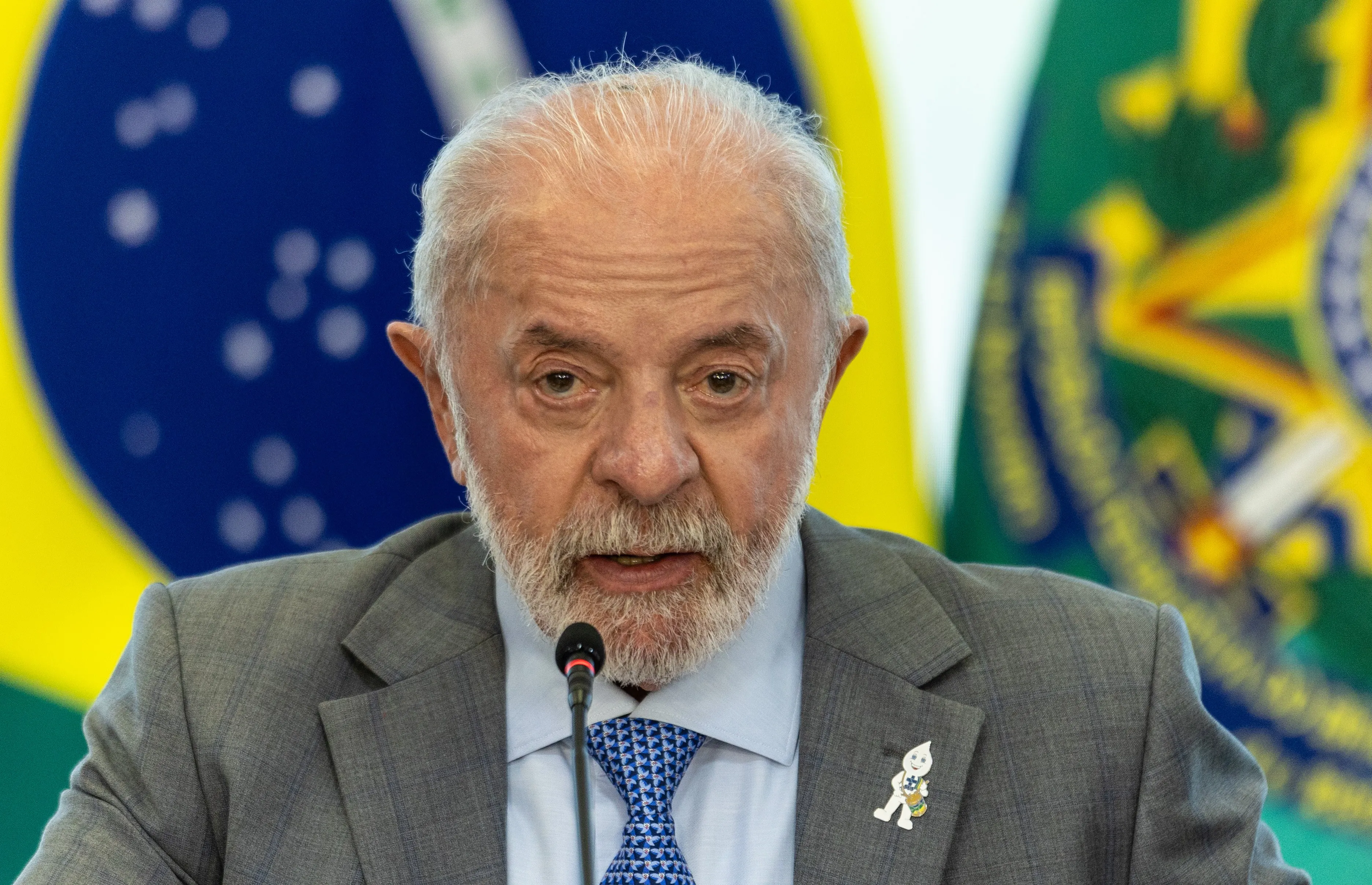 Governo publica MP que acaba com 'taxa das blusinhas' e encerra cobrança de 20% sobre compras internacionais