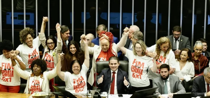 Saiba como votou cada deputado na PEC da 6 X1