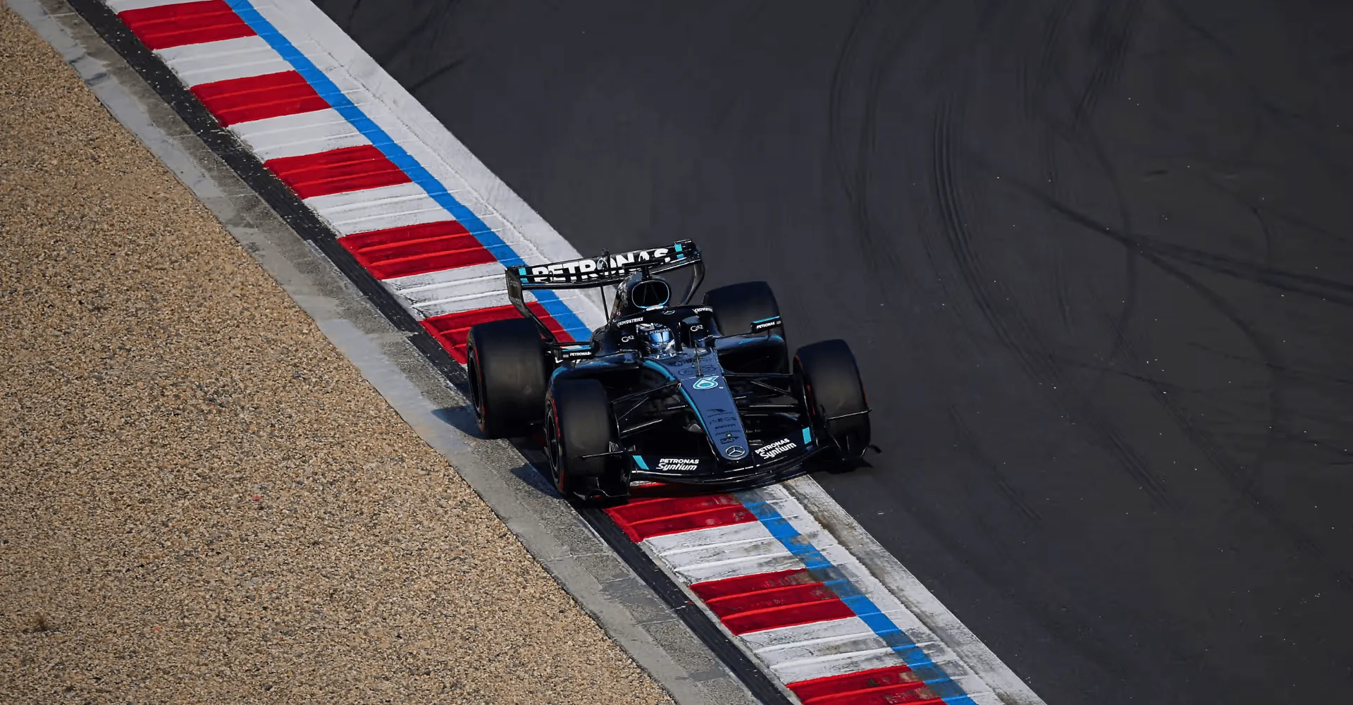 F1: Mercedes impressiona na China e se torna a equipe a ser batida em 2026