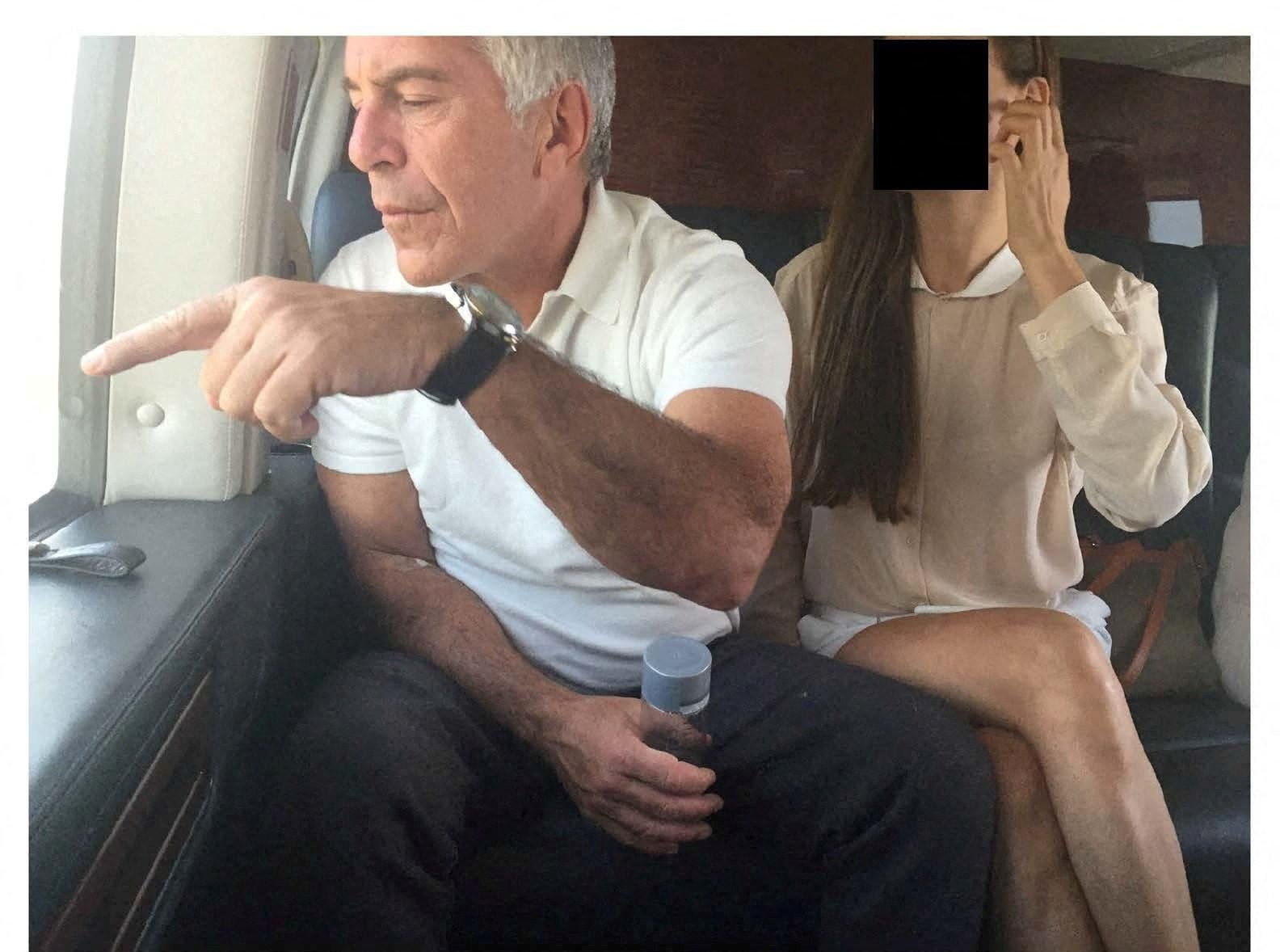 EUA publicam dezenas de imagens do caso Epstein contendo nudez | G1