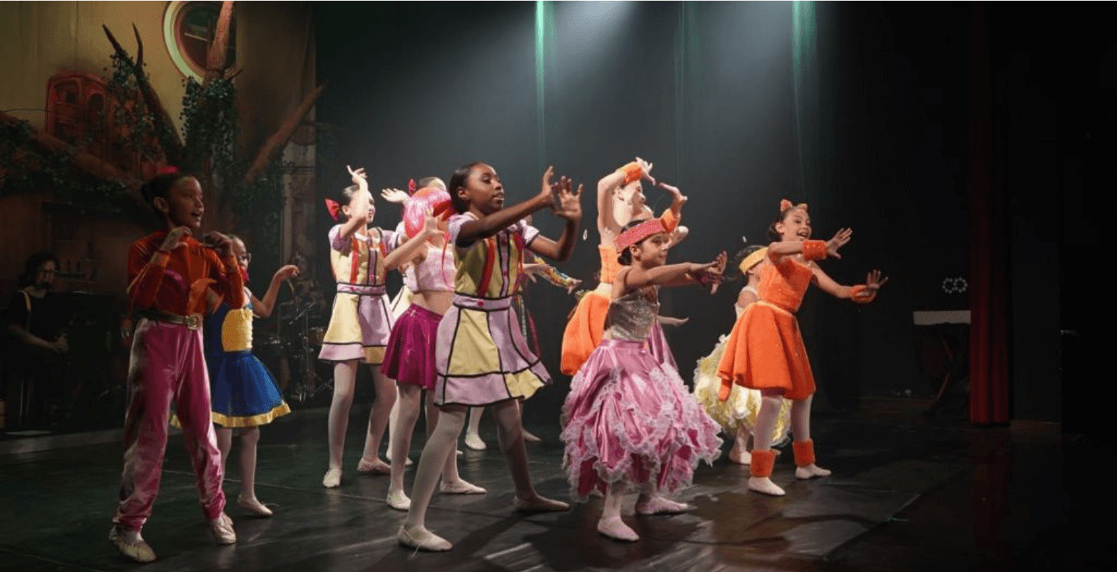 Matrículas abertas para escolas municipais de dança, arte e Projeto Guri